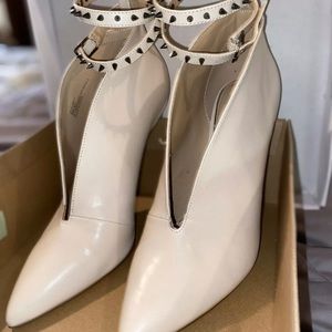 Hard To Find-Jessica Simpson Purky Studded Heels